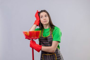 Curățenie după constructor în Cluj, ce presupune cu adevărat și cât ajunge să coste